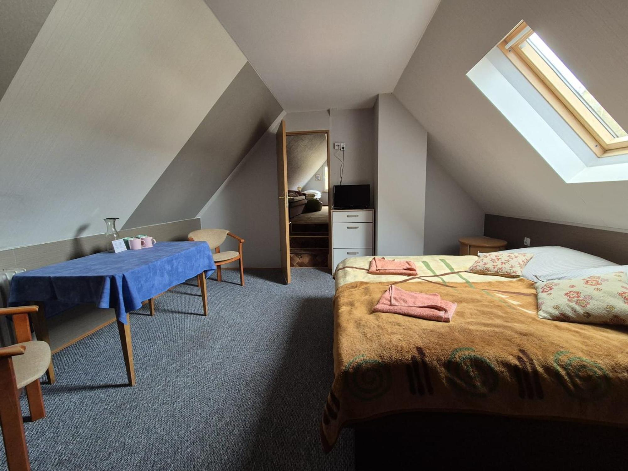 Frühstückspension Harmont Montis- Dawna Zajacowka- Idealna Lokalizacja - Lesna Enklawa W Centrum Miasta! Sauna, Masaze, Zabiegi Spa! Schreiberhau