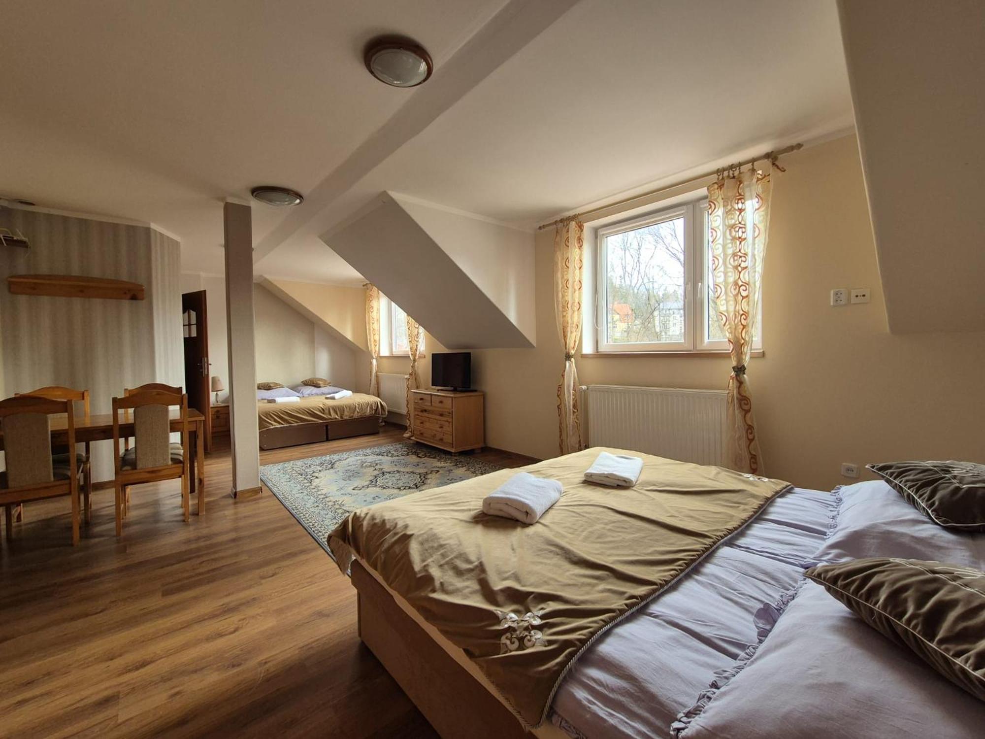Frühstückspension Harmont Montis- Dawna Zajacowka- Idealna Lokalizacja - Lesna Enklawa W Centrum Miasta! Sauna, Masaze, Zabiegi Spa!